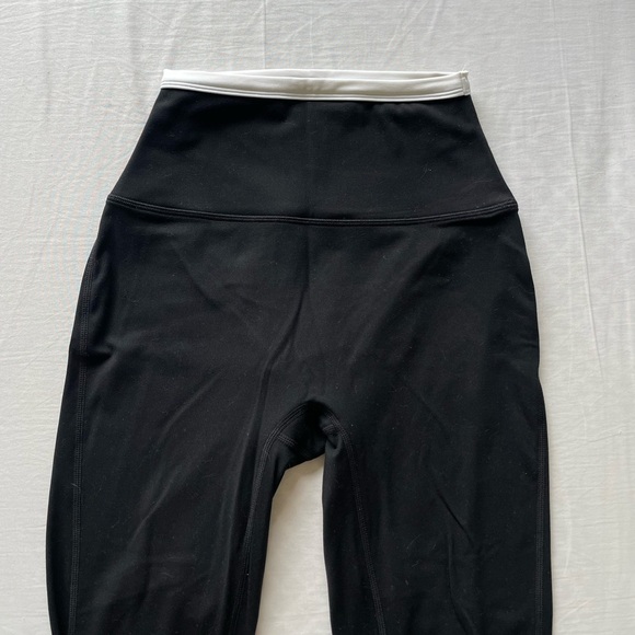 SET Active Black and White Leggings Athletic Bottoms - Picture 3 of 5